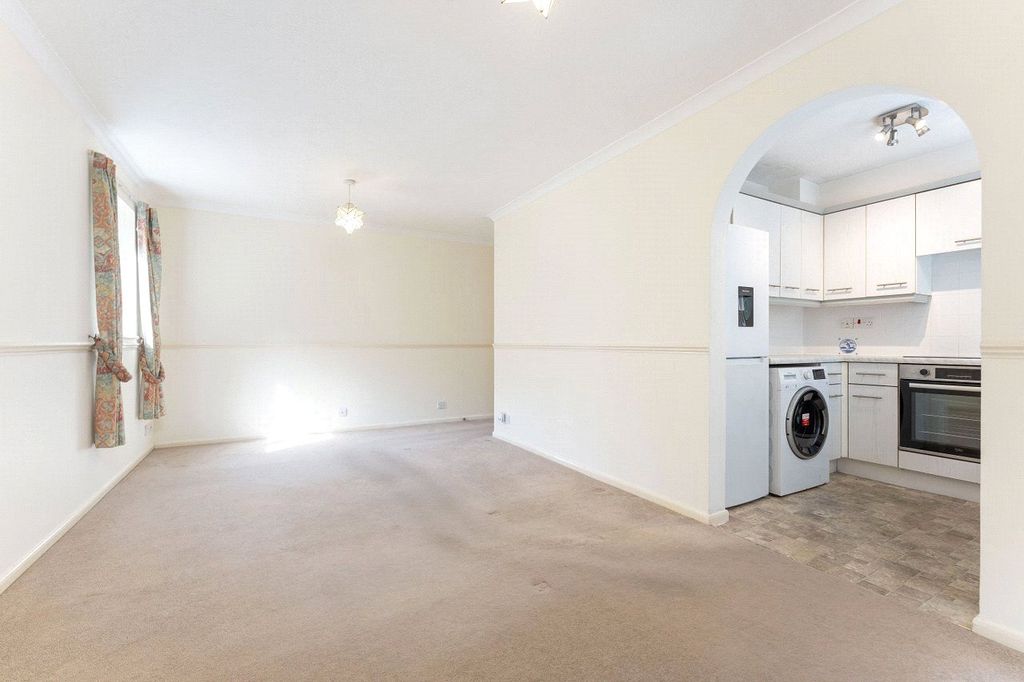 Property photo 2 of 12 Picture No. 09