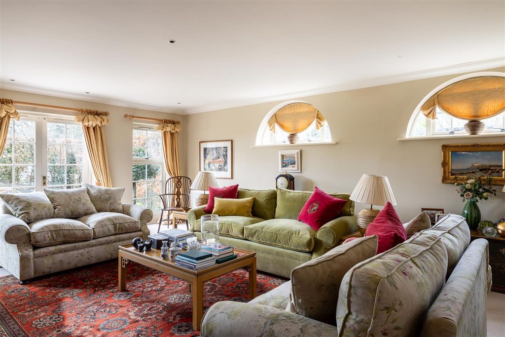 Property photo 3 of 43