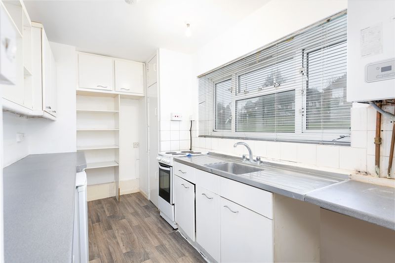 Property photo 3 of 7 Kitchen