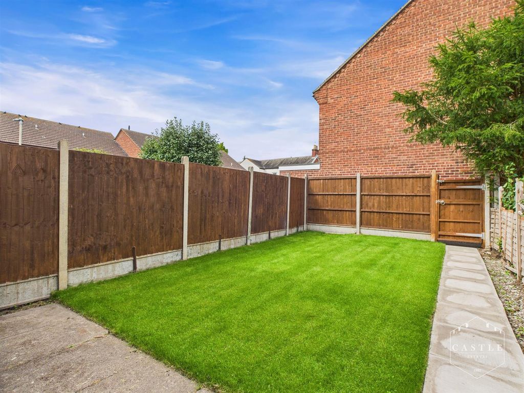 Property photo 2 of 15 Outside
