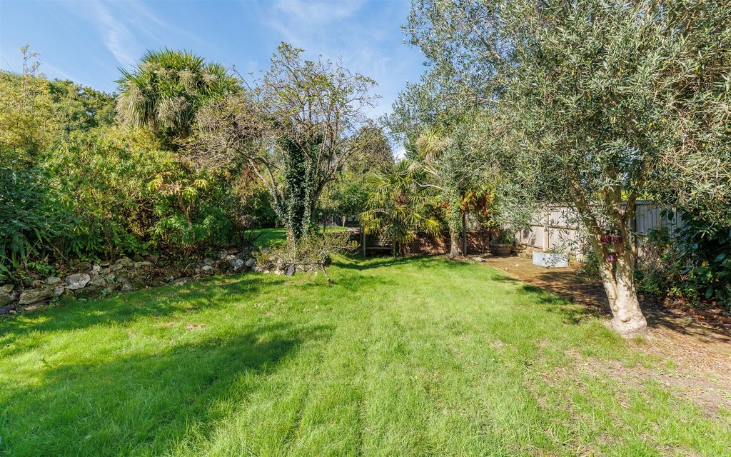 Property photo 2 of 29 Lawned Garden Area