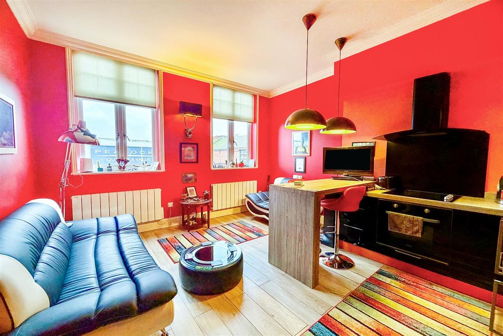 Property photo 2 of 8 Kitchen/Dining/Living Room