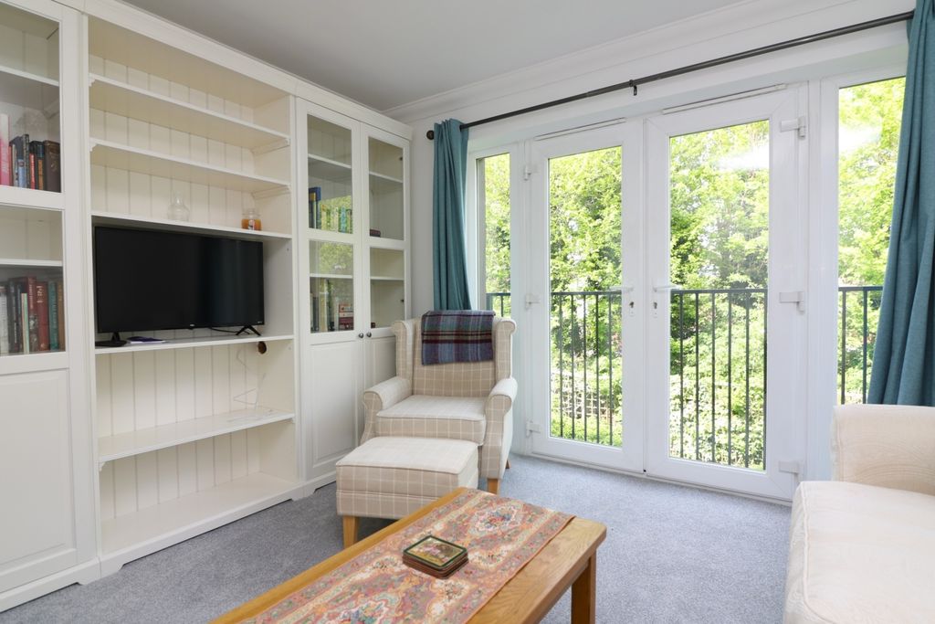 Property photo 3 of 13 Img_8732