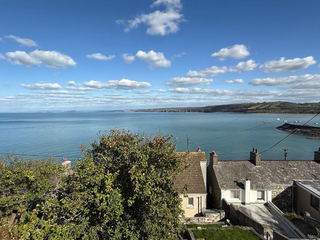 Property photo 2 of 45