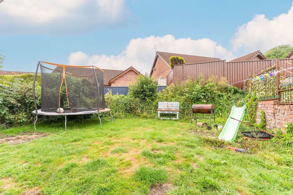 Property photo 2 of 19