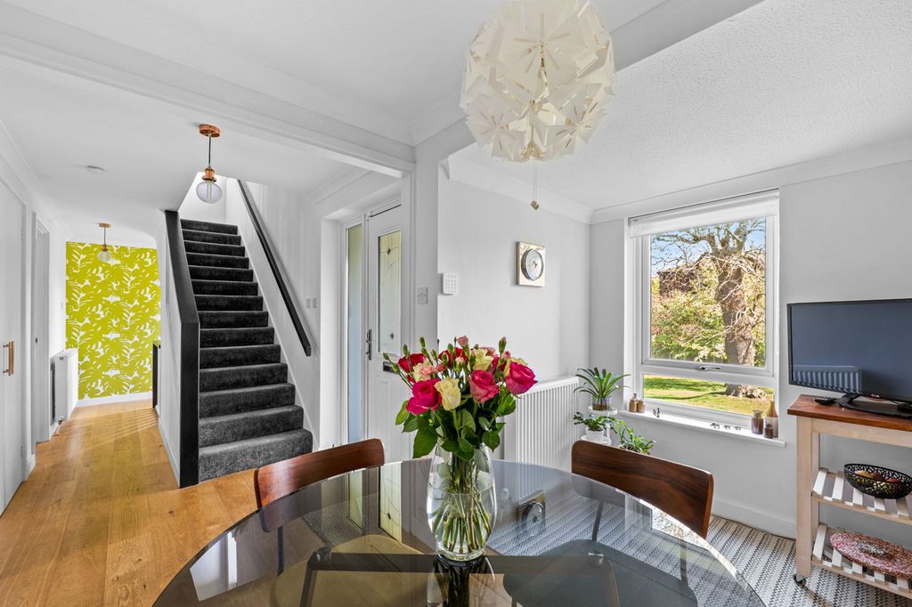 Property photo 3 of 32 Hallway/Dining