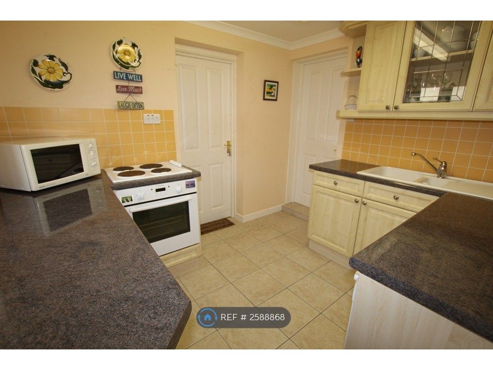 Property photo 3 of 11