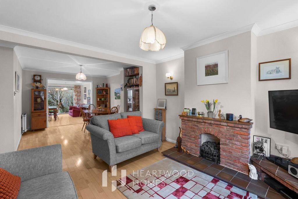 Property photo 3 of 23