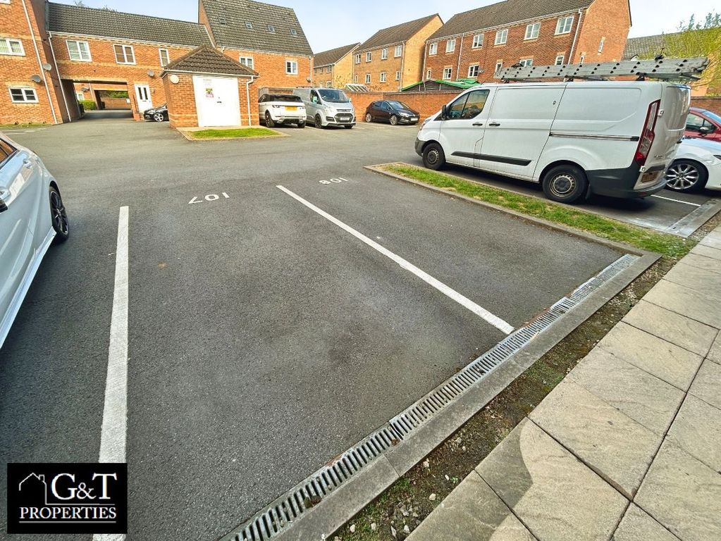 Property photo 2 of 13