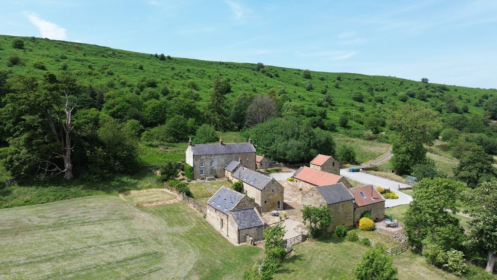 Property photo 2 of 25 Photo 2