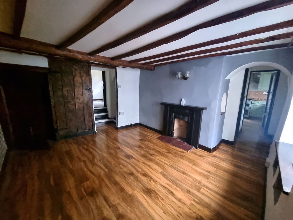 Property photo 3 of 18