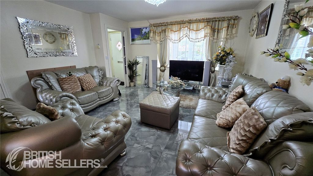 Property photo 2 of 15 Picture No. 05