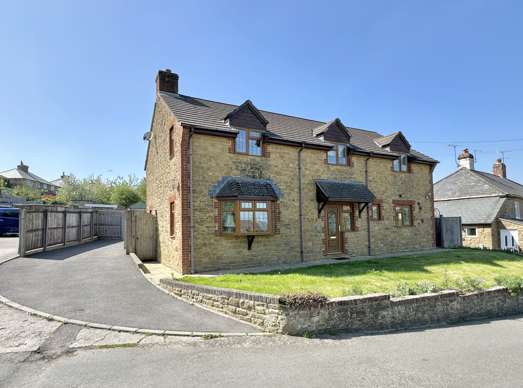 Property photo 1 of 18