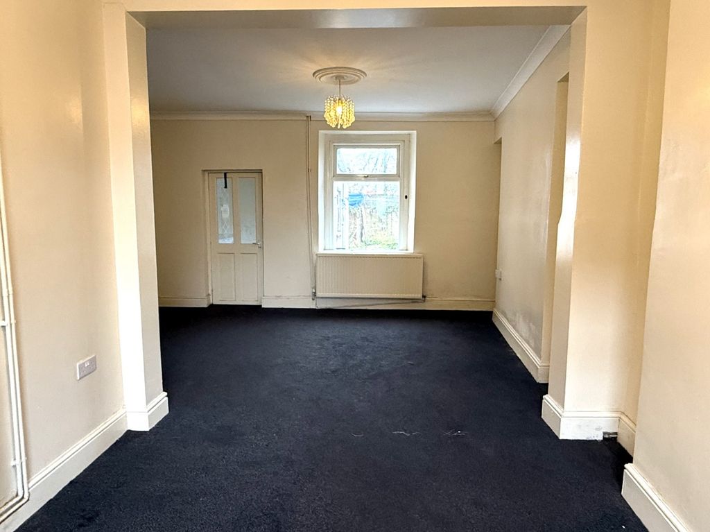 Property photo 2 of 9 Not Specified