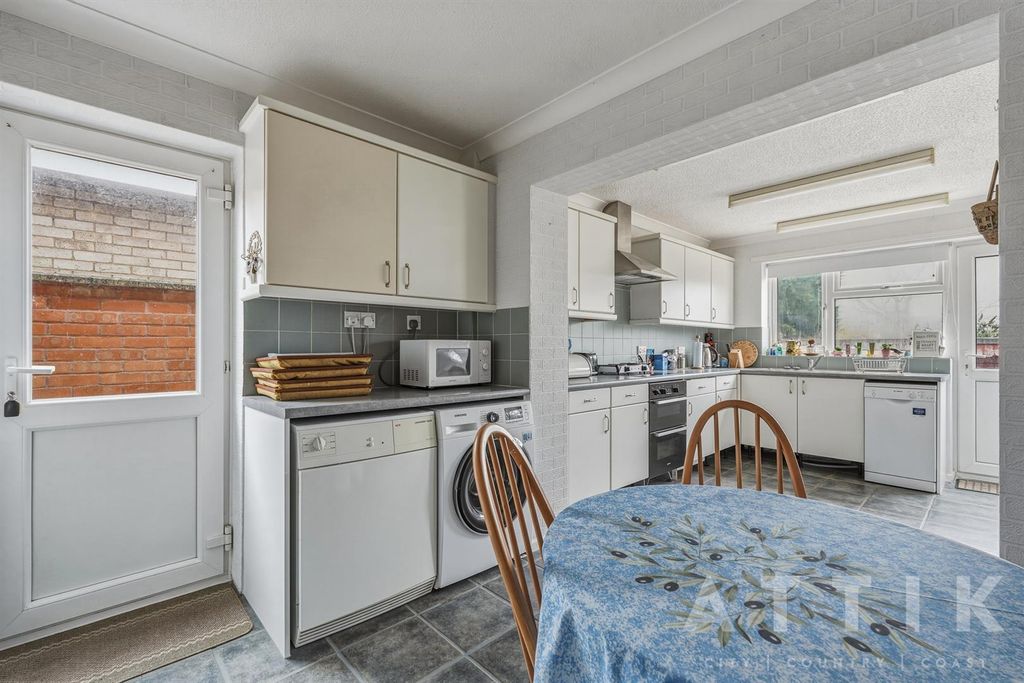 Additional image 20 of 3 bed detached bungalow for salePark Walk, Holton, Halesworth IP19