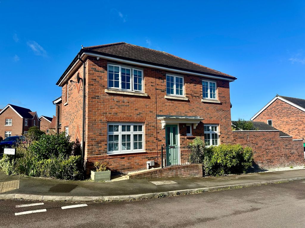 Property photo 1 of 19