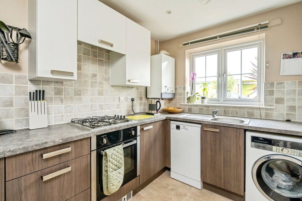 Property photo 2 of 13 Pbox-Img.Jpg