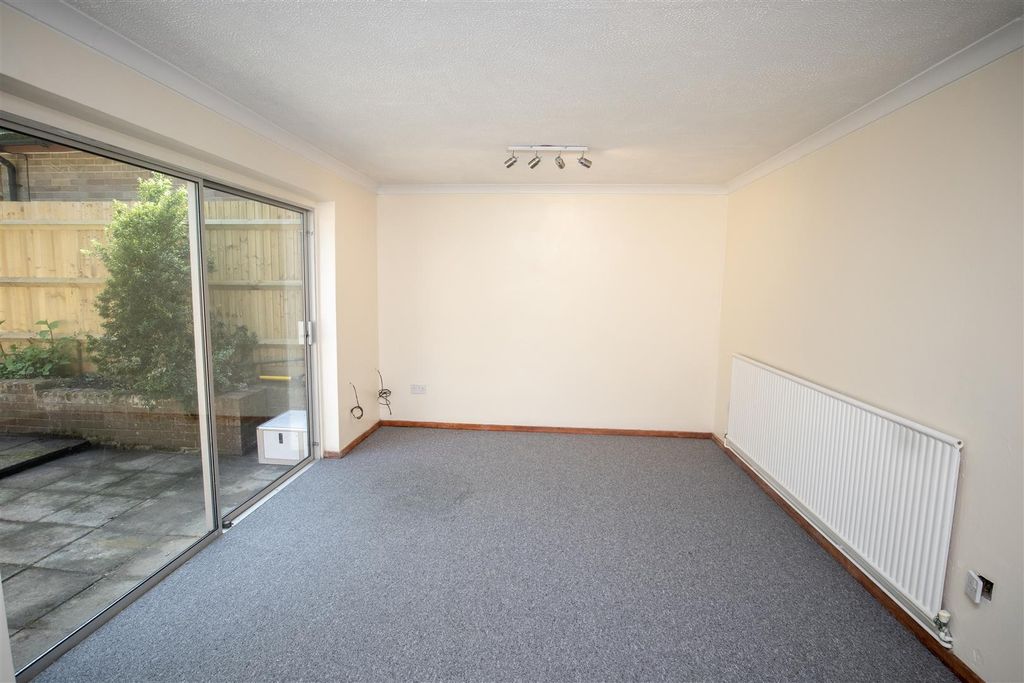 Property photo 2 of 12 Living Room