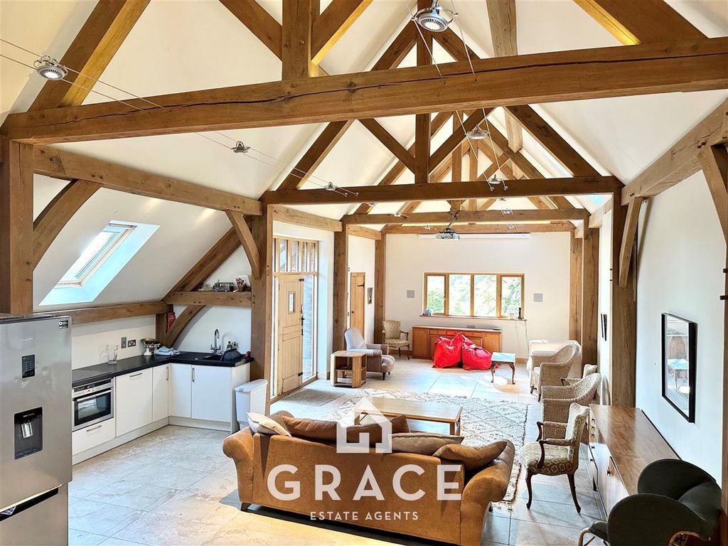 Property photo 2 of 12 Ylsuzzoj2Kcezttj9Vesew.Jpg