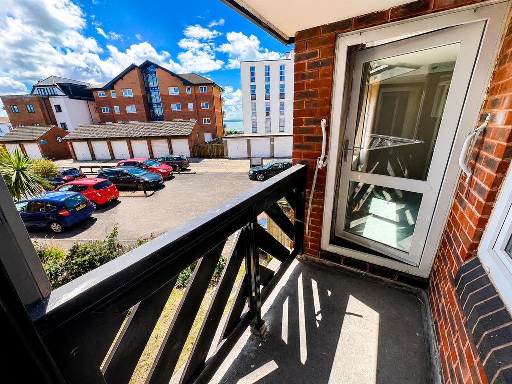 Property photo 2 of 10 Balcony.Png