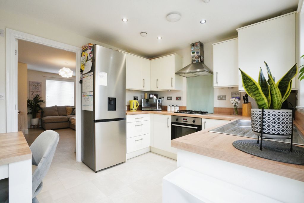Property photo 2 of 17 Photography
