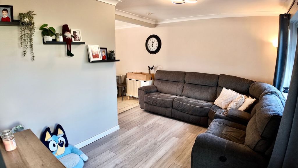 Property photo 2 of 29