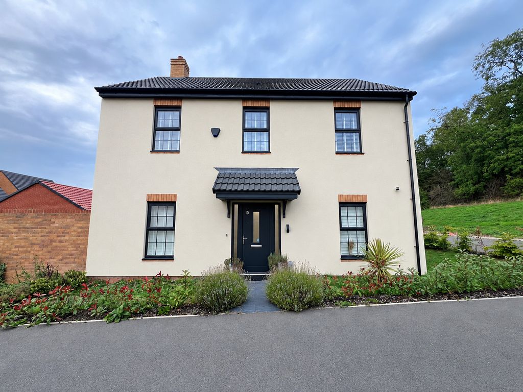 Property photo 1 of 11