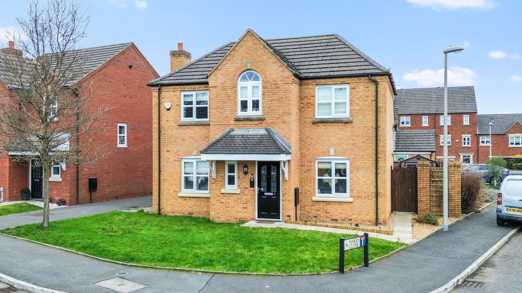 Property photo 1 of 32