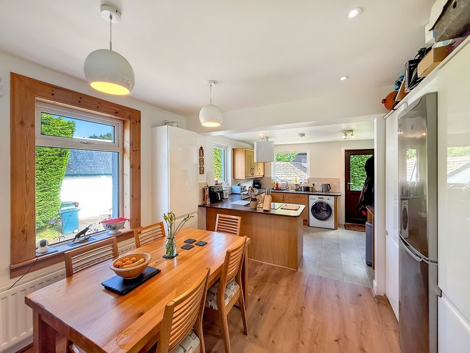 Property photo 2 of 32