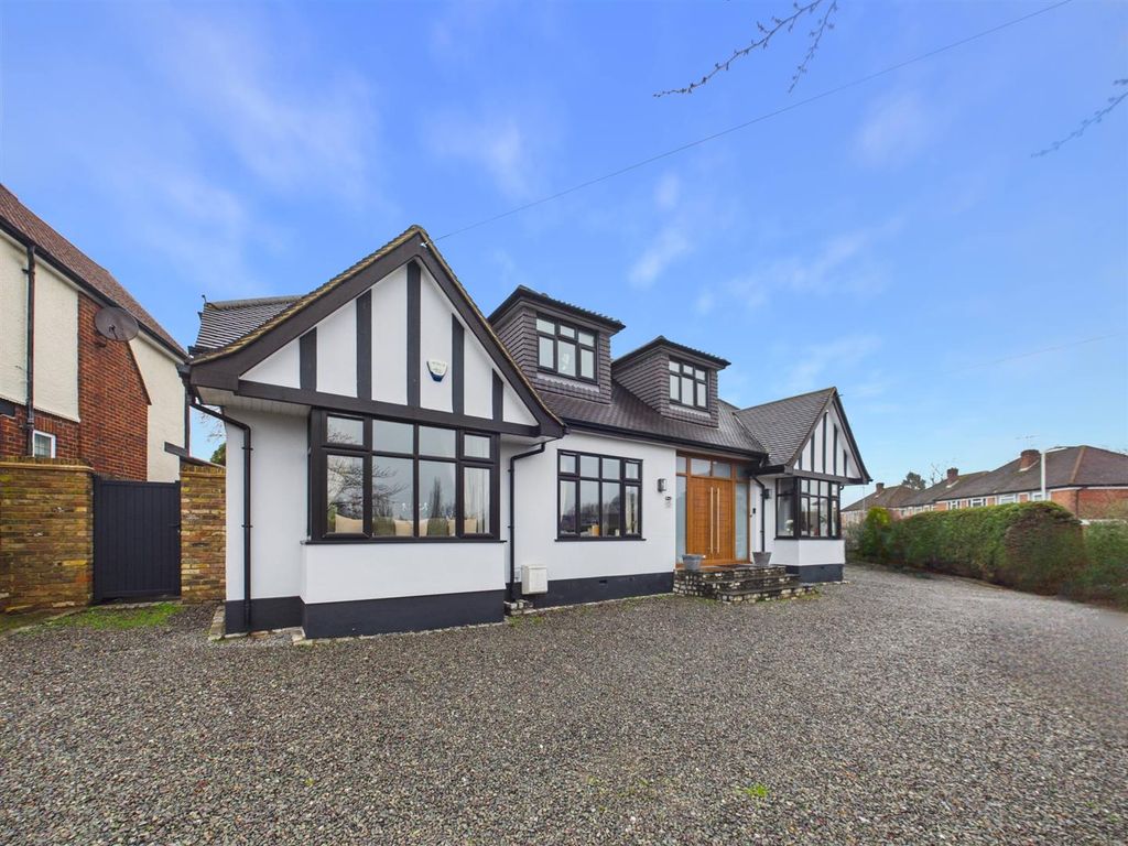 Property photo 1 of 21 Cam05080G0-Pr0288-Still050.Jpg