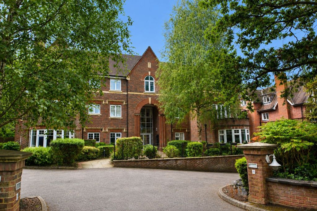 Property photo 1 of 12