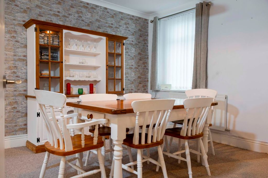 Property photo 3 of 29