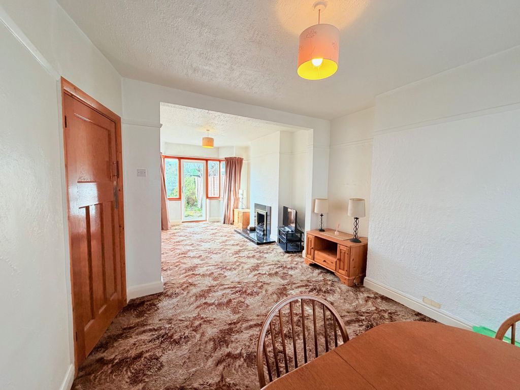 Property photo 2 of 17 1