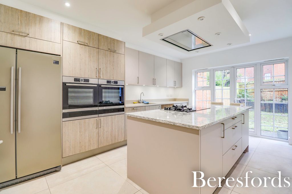 Property photo 2 of 17 Picture No. 04