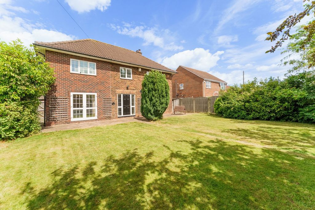 Property photo 1 of 26