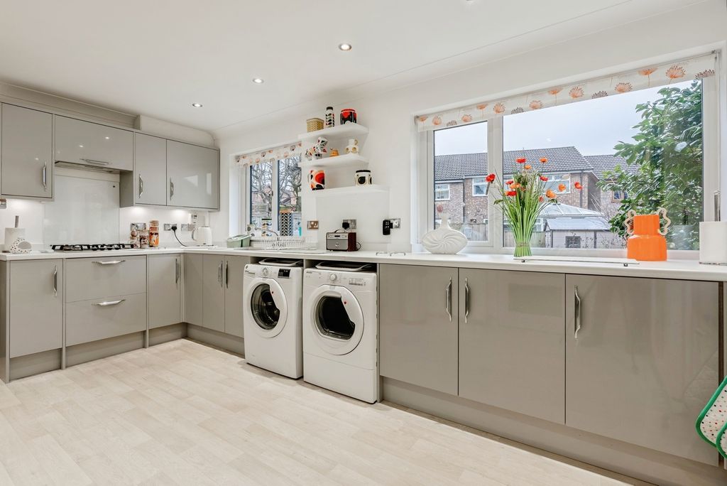 Property photo 2 of 23 Pbox-Img.Jpg