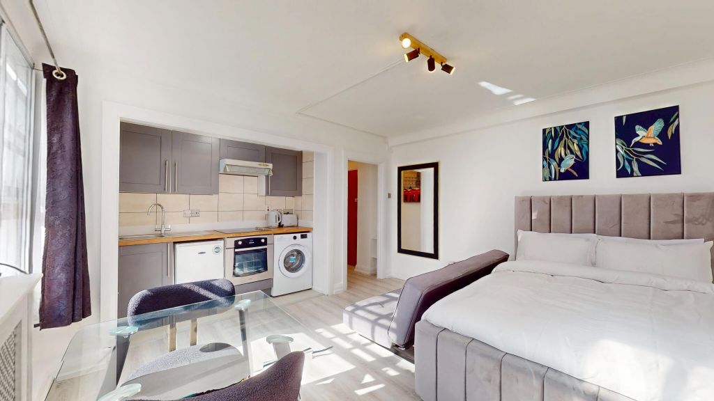 Property photo 2 of 13