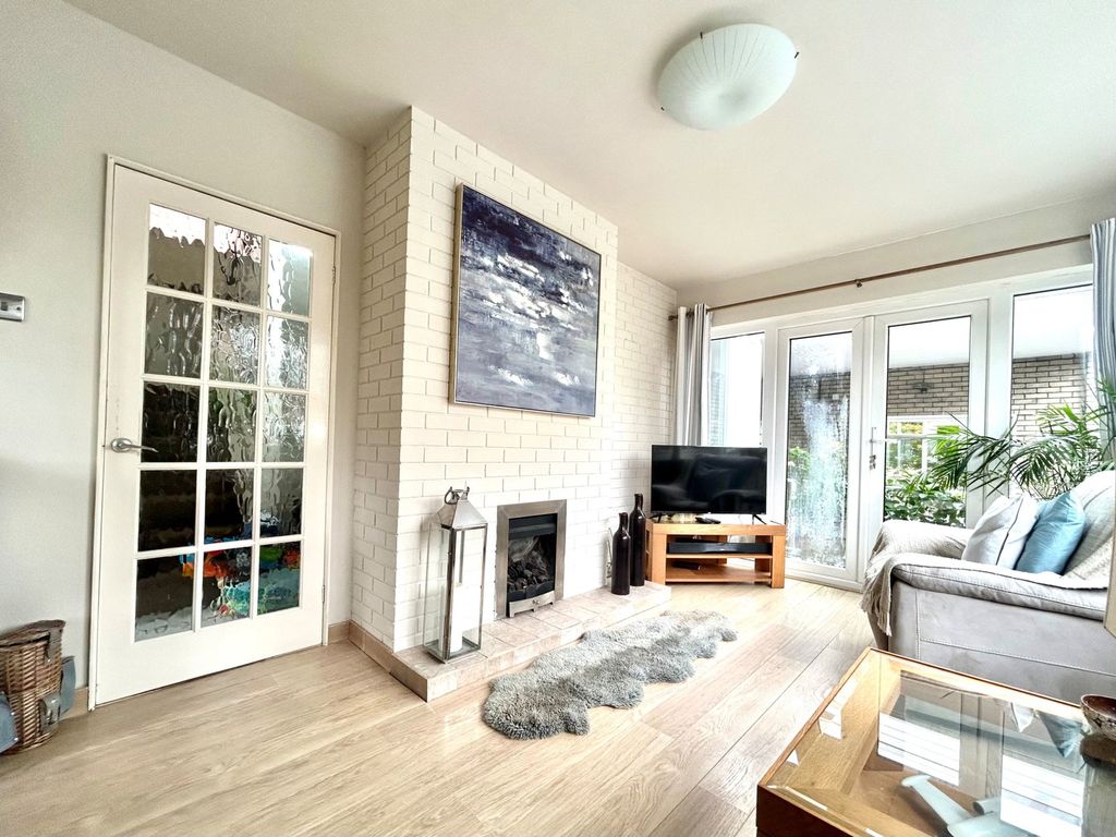 Property photo 2 of 19