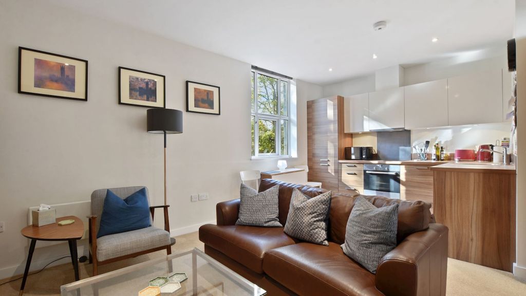 Property photo 3 of 12