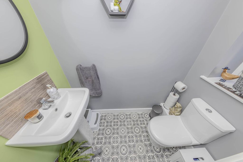 Property photo 3 of 20