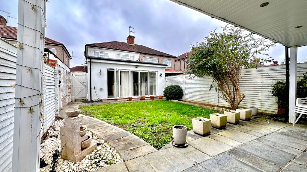 Property photo 1 of 12 Exterior