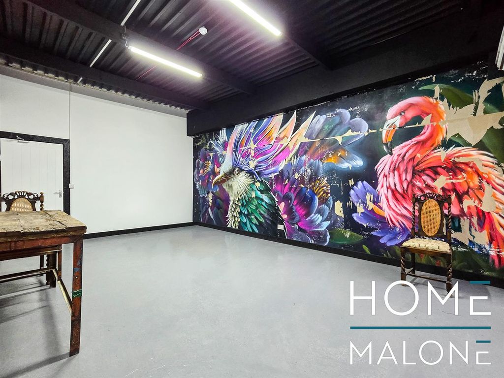 Property photo 3 of 5 Studio