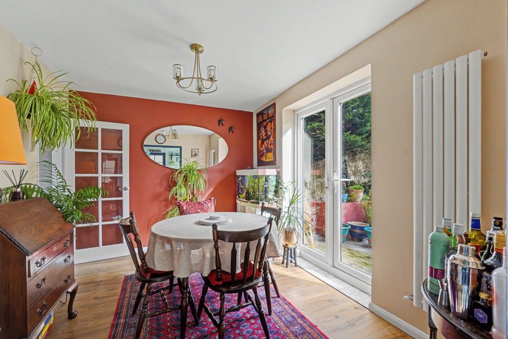 Property photo 3 of 15 4896217