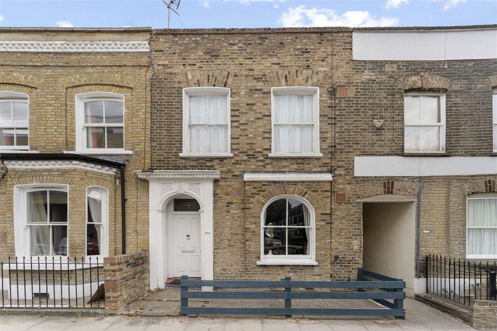 Property photo 1 of 19 Cardigan Road