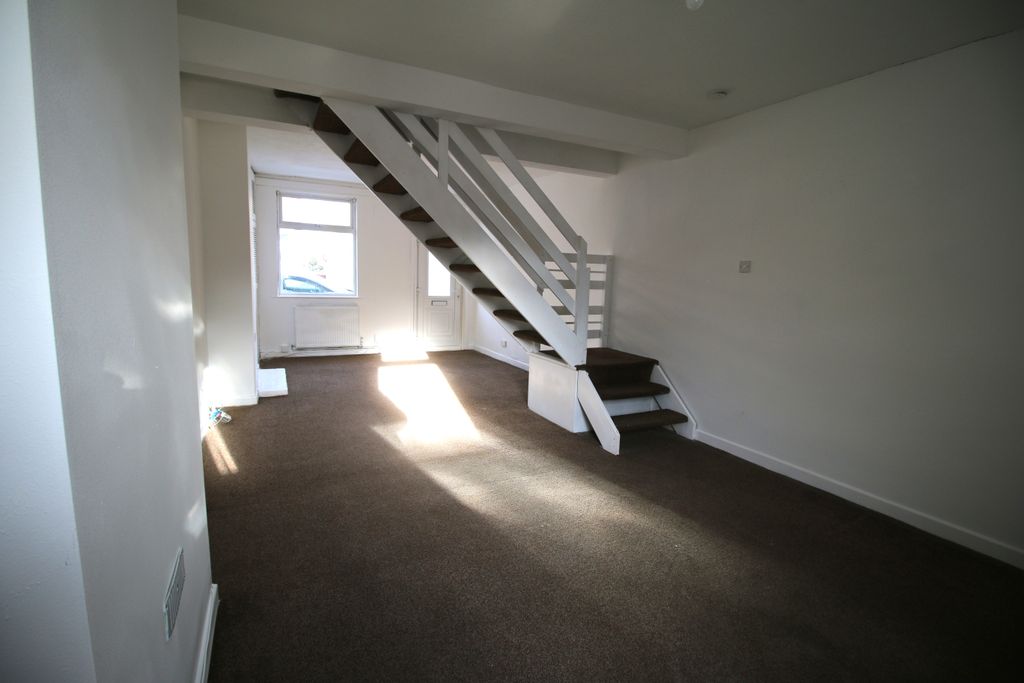 Property photo 2 of 7 Img_7232