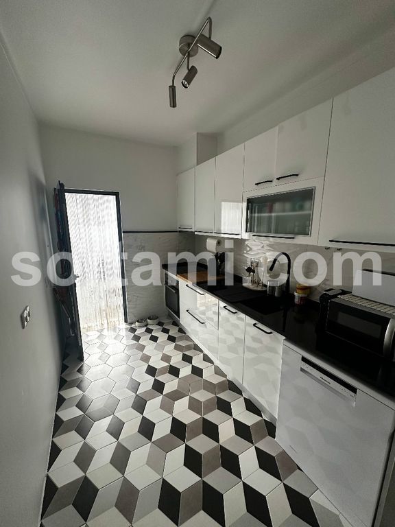 Property photo 3 of 6