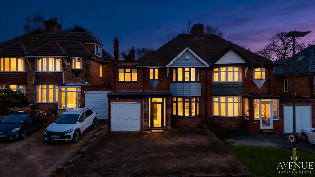 Property photo 1 of 36 4818541