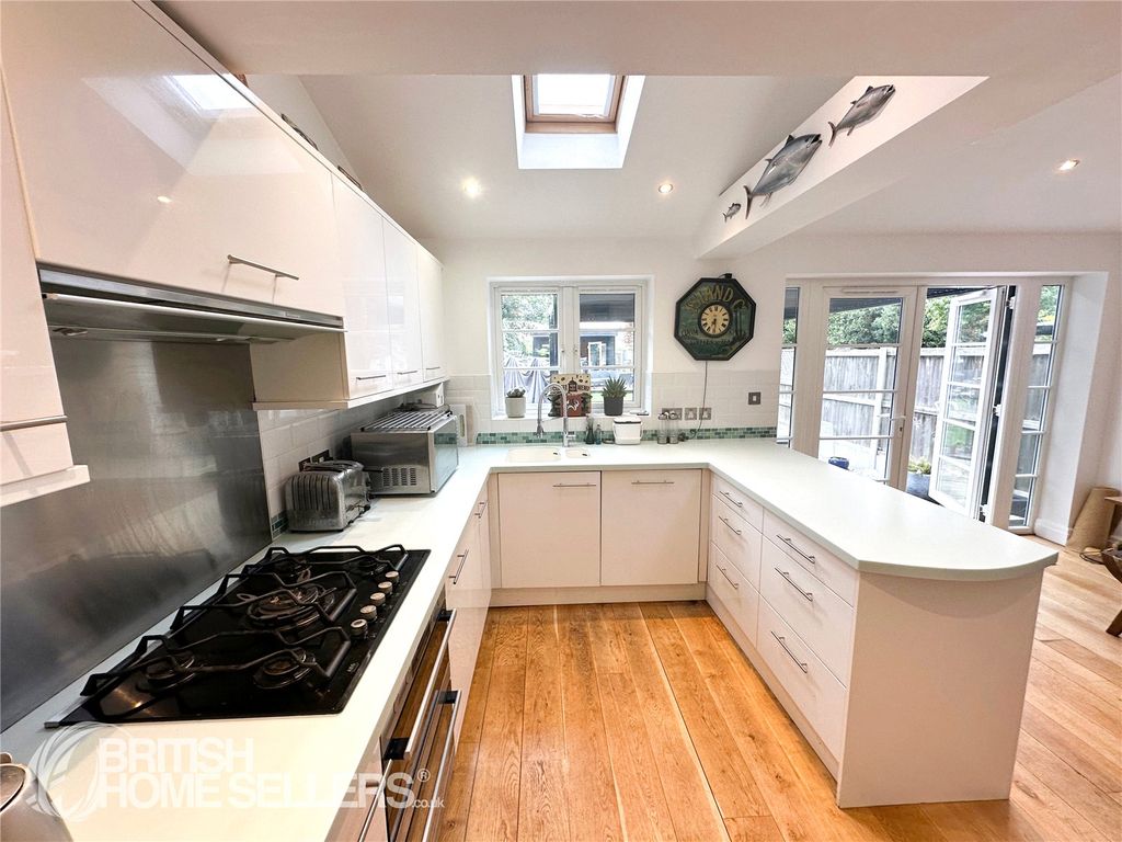 Property photo 2 of 30 Picture No. 25