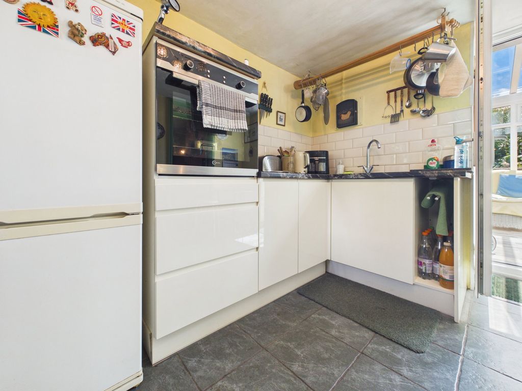 Property photo 3 of 20