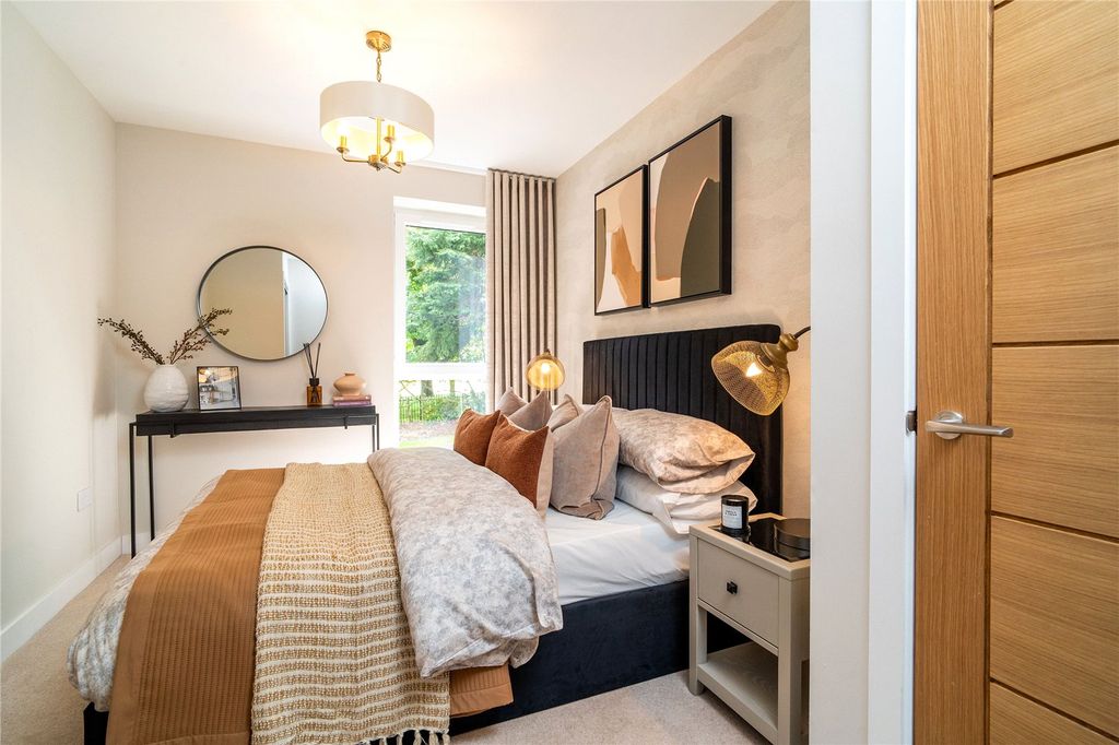 Property photo 1 of 24 Bedroom 2